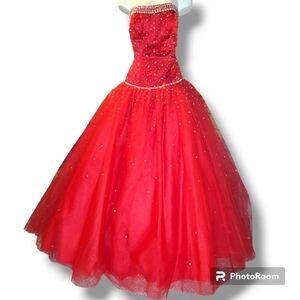 Sz 9/10 MoriLee Scarlett Red Ball Prom Quinceanera Dress